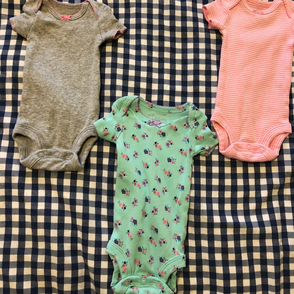 Carters Bundle of 6 Preemie Onesies - never worn!